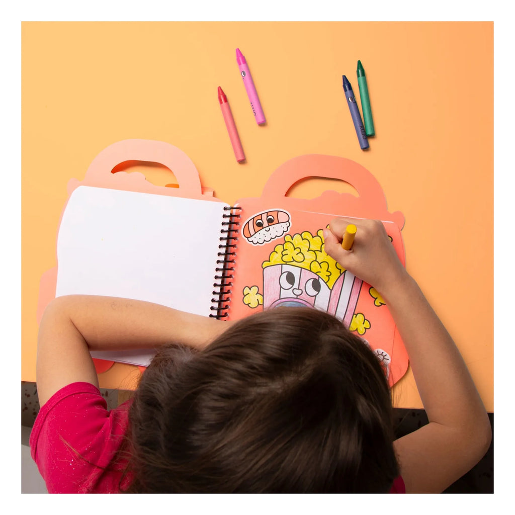 Carnet de coloriage et stickers Yummy